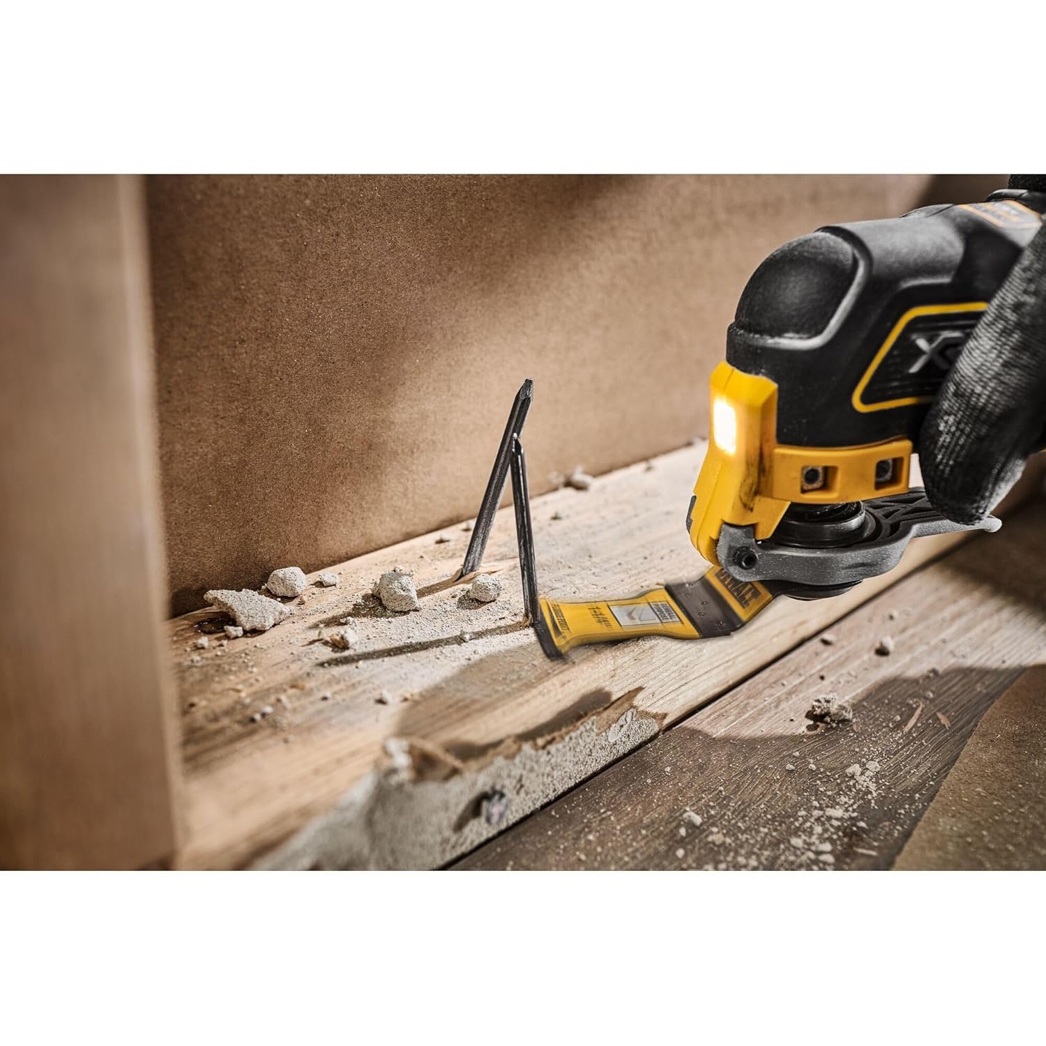 image:imageDEWALT DWA4203B Bi Metal Wood with Nails Oscillating Blade 10 pack25 Pack