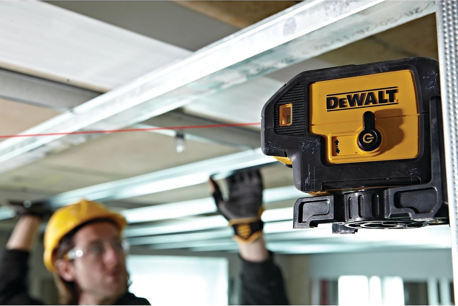 image:imageDEWALT Line Laser SelfLeveling Cross Line Red Beam DW088K5 Spot Red