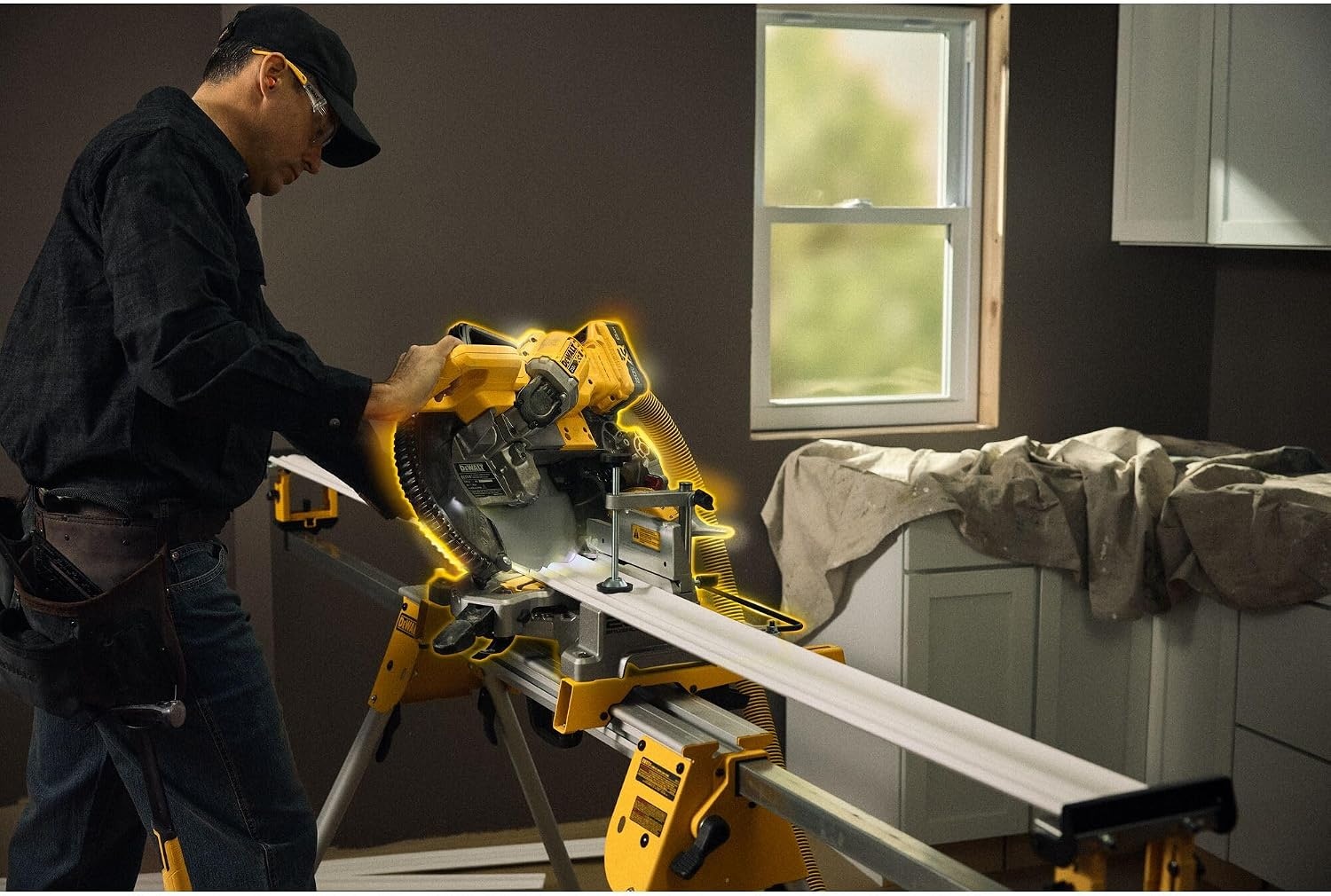 image:imageDEWALT 20V MAX 714Inch Miter Saw Cordless DCS361M120V 10IN Miter Saw