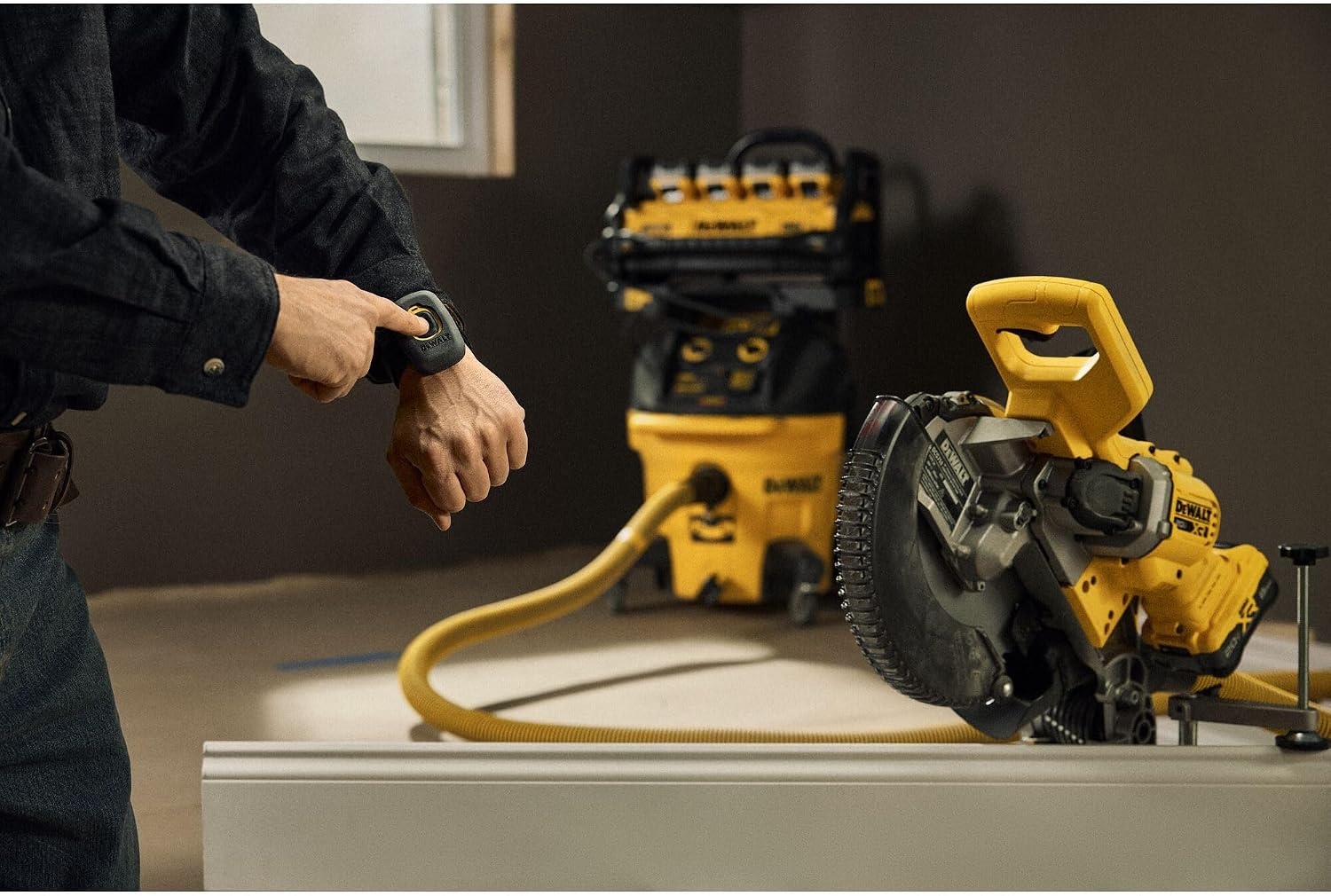 image:imageDEWALT 20V MAX 714Inch Miter Saw Cordless DCS361M120V 10IN Miter Saw