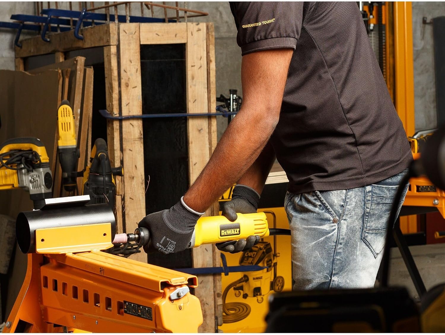 image:imageDEWALT Die Grinder Corded 112Inch 42Amp 25000 RPM ACDC Capacity DWE4887