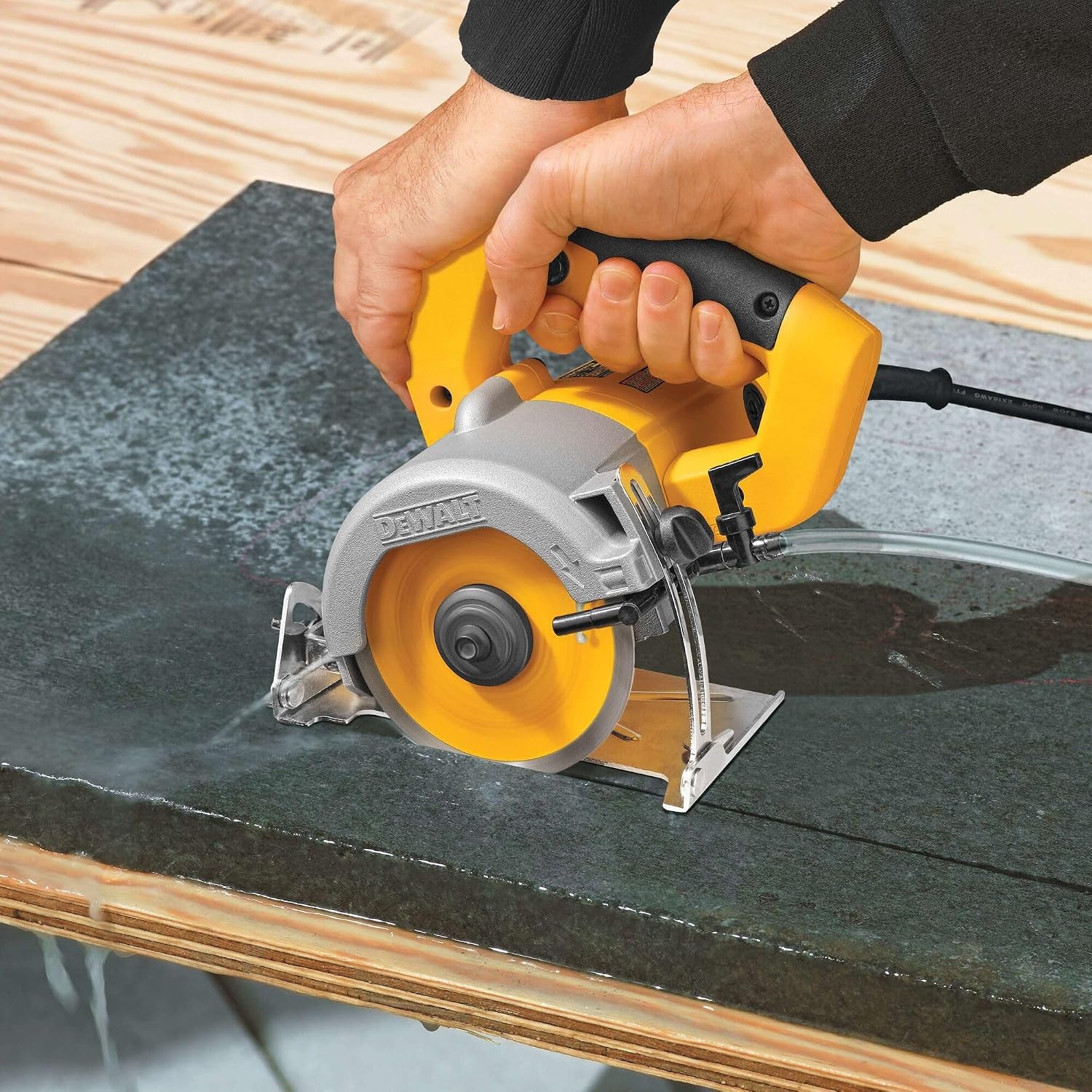 image:imageDEWALT Wet Tile Saw Masonry 438Inch DWC860WMasonry Saw