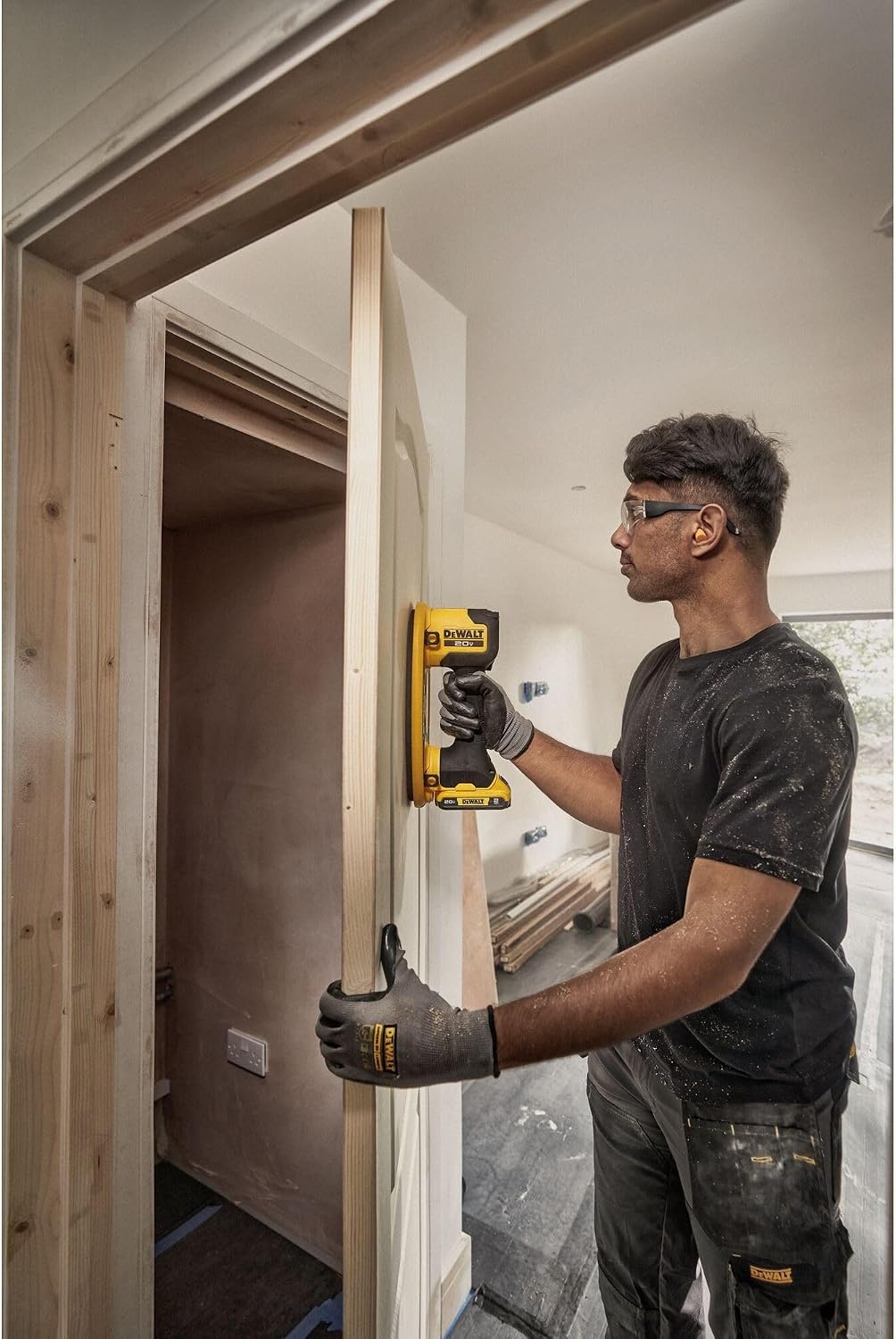 image:imageDEWALT 20V MAX Cordless GRABO Suction Lifter Bare Tool Only Liftload Capacity of Up to 265 lbs DCE592BKit w Battery Charger